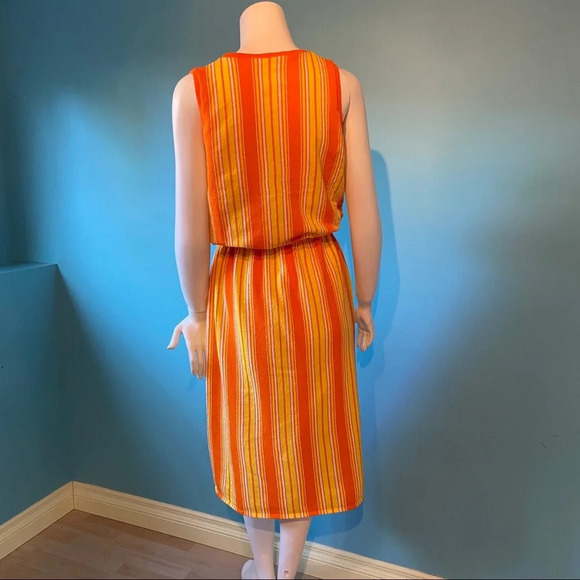 Vintage women’s orange & yellow terry  cloth striped dress in size small - Picture 3 of 4